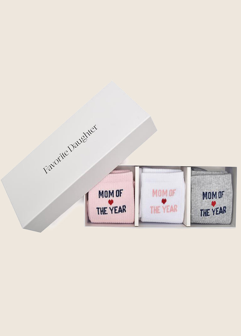 THE MOM OF THE YEAR HEART SOCK BOX SET