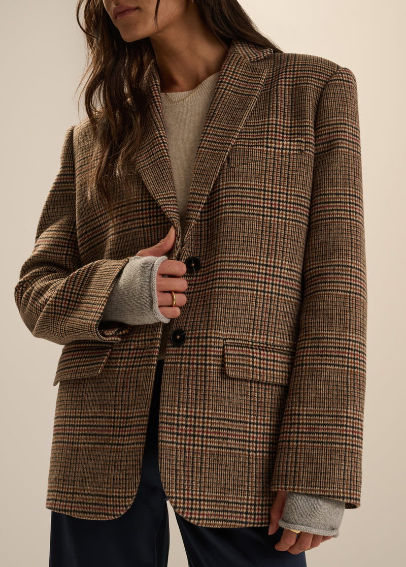 THE EVERYDAY ARMWARMER