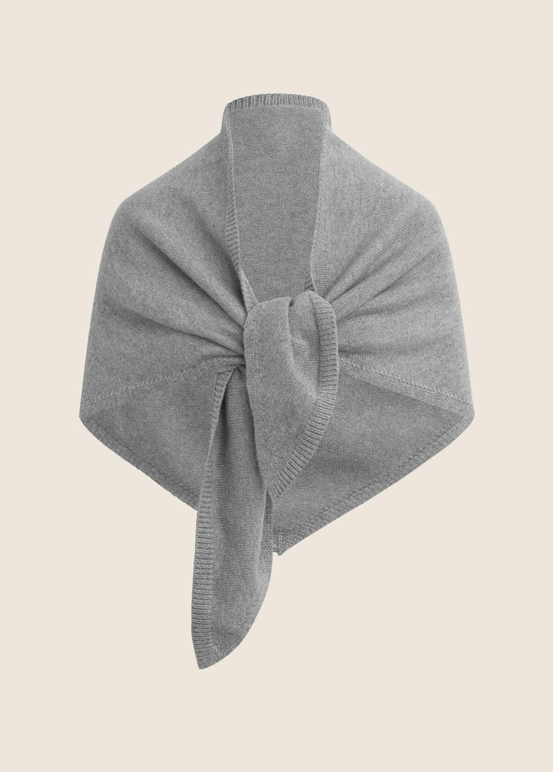 THE OVERSIZED TRIANGLE SCARF
