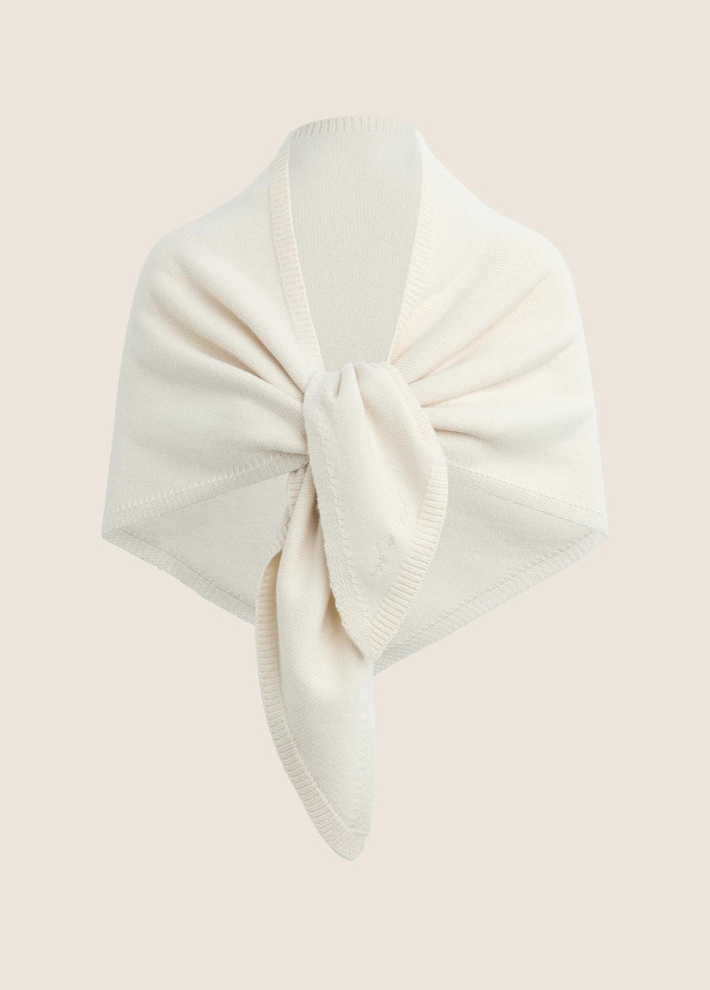 THE OVERSIZED TRIANGLE SCARF