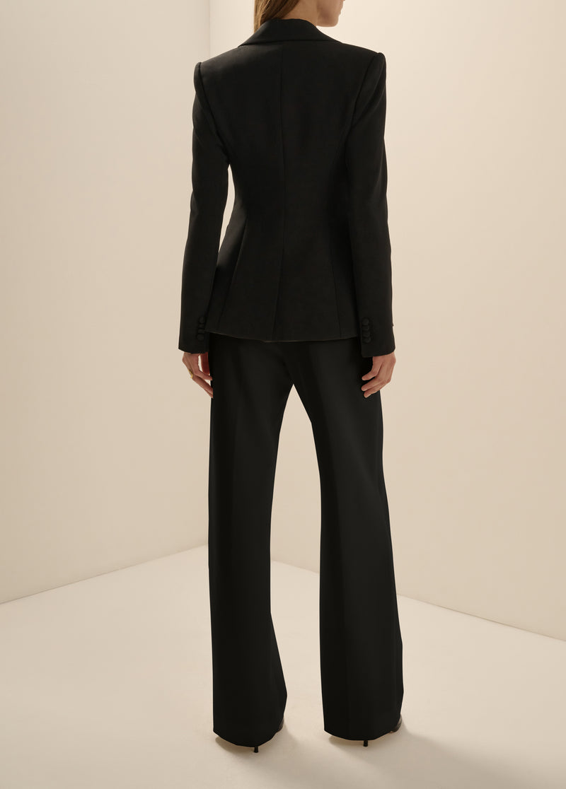 THE CLASSIC BLAZER