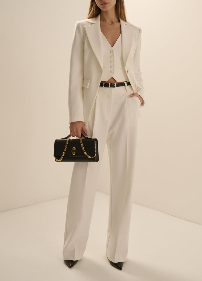 THE CLASSIC BLAZER