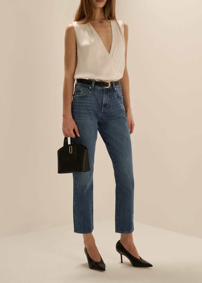 THE SLEEVELESS DATE BLOUSE