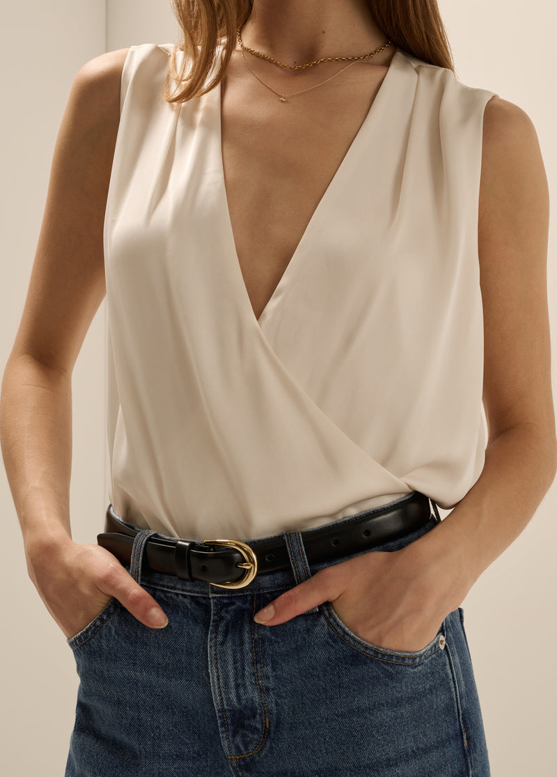THE SLEEVELESS DATE BLOUSE