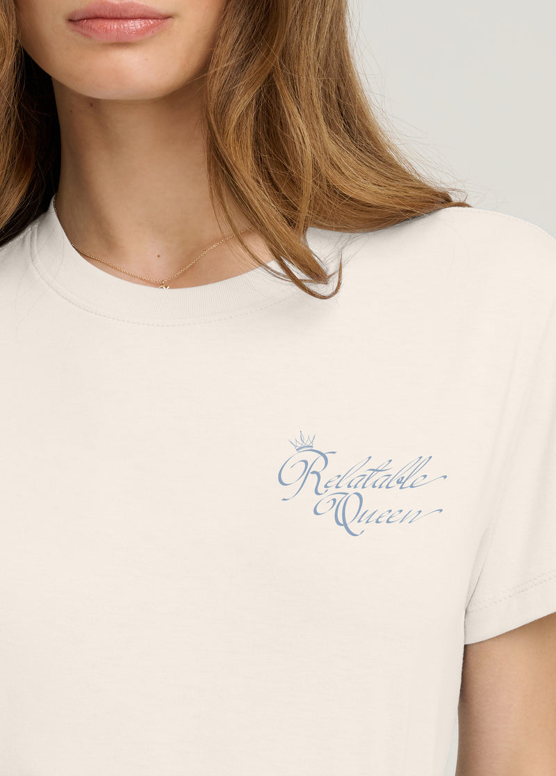THE CROPPED RELATABLE QUEEN TEE