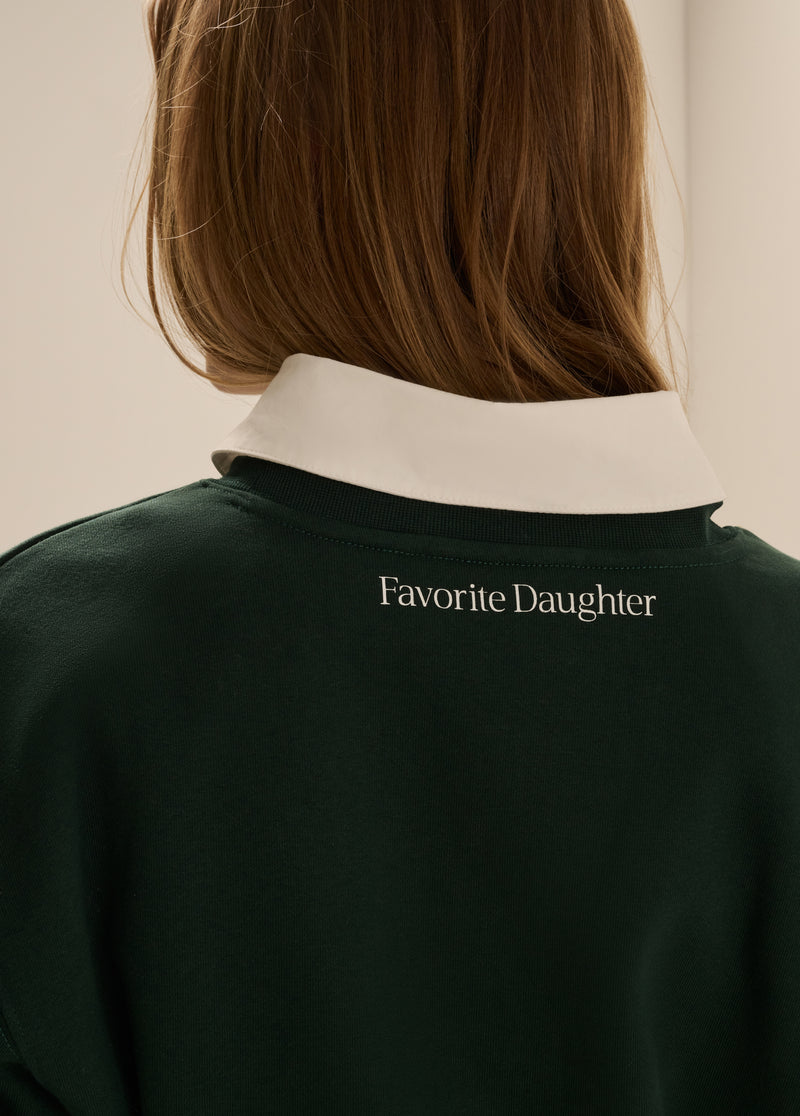 THE FAVORITE AUNT CLASSIC SWEATSHIRT