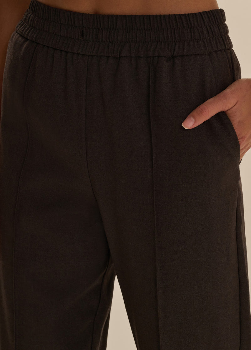 THE PETITE EASE PANT