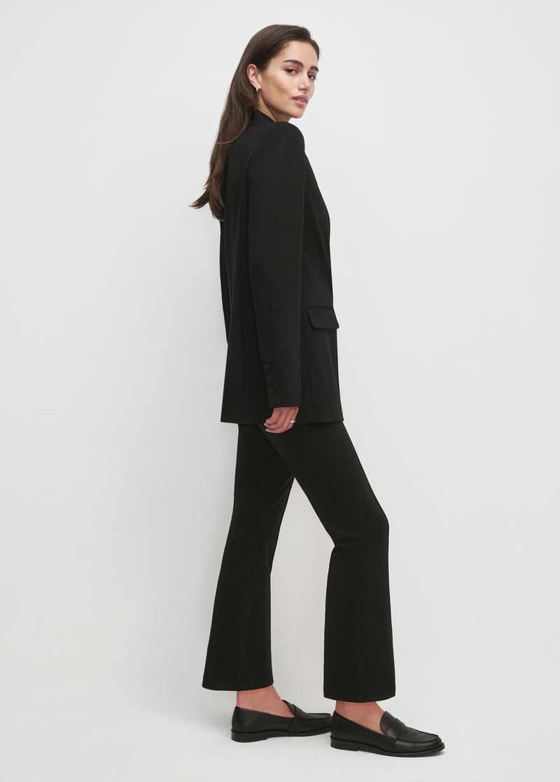 black ponte