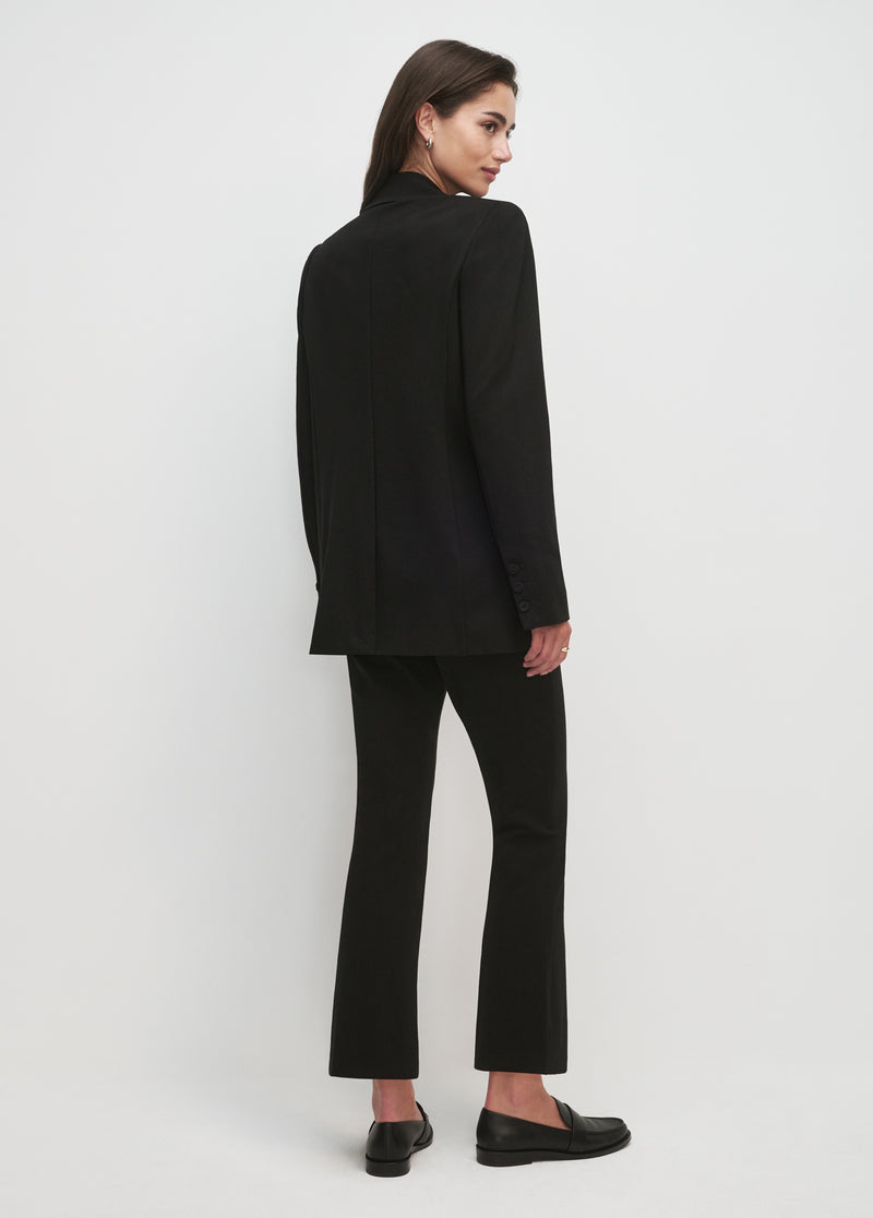 black ponte