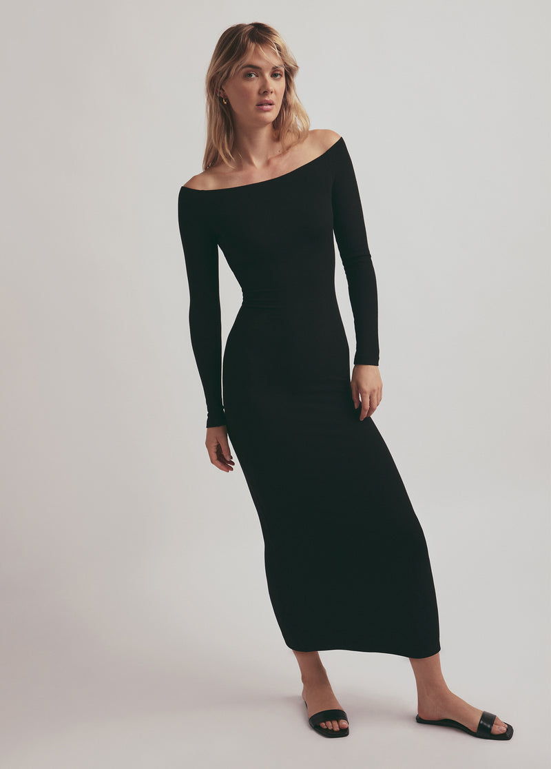 sara black dress Sara Black Petite Sheath Dress with V-Neckline 4