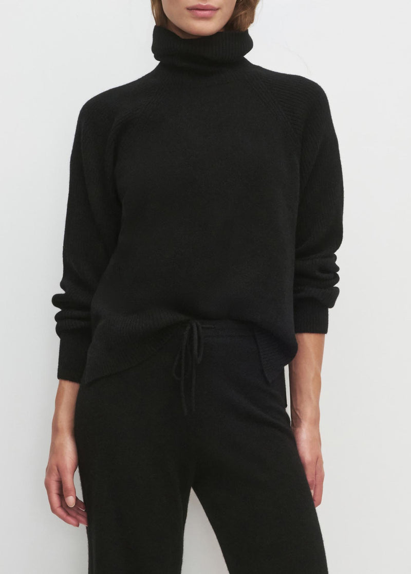THE MINIMALIST SWEATER