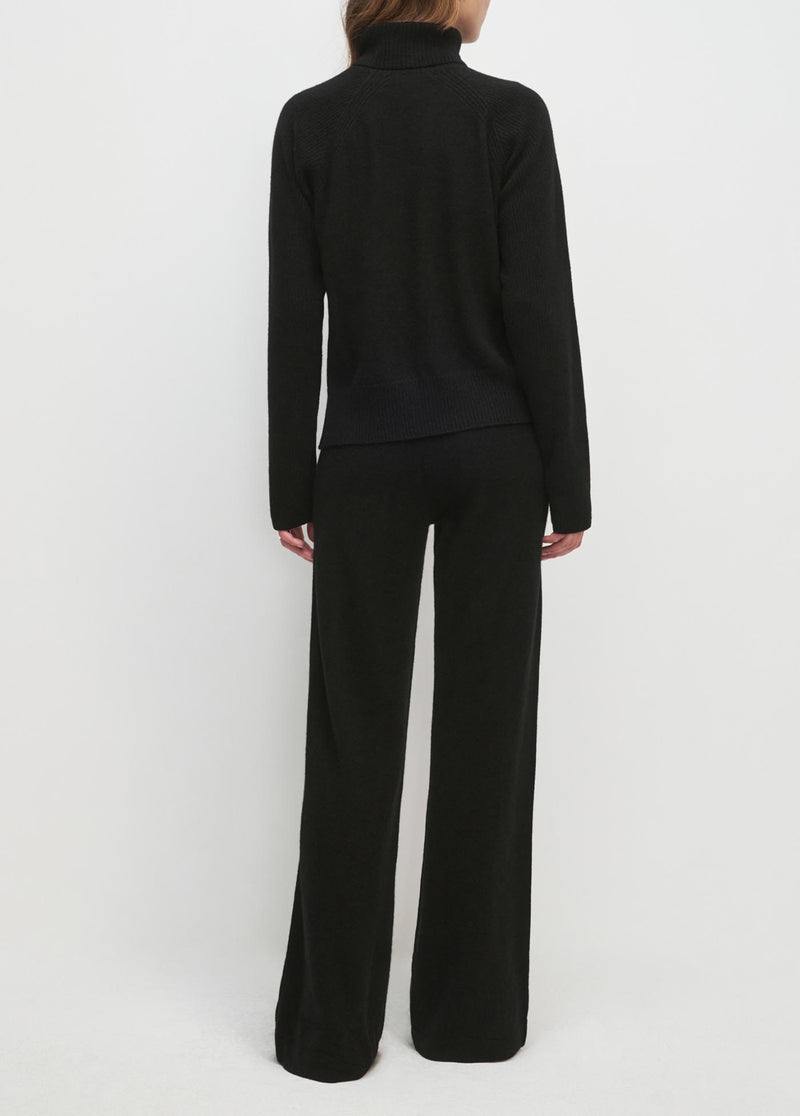 THE MINIMALIST SWEATER