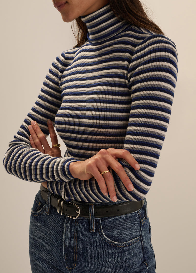 THE AMELIA LONG SLEEVE TOP