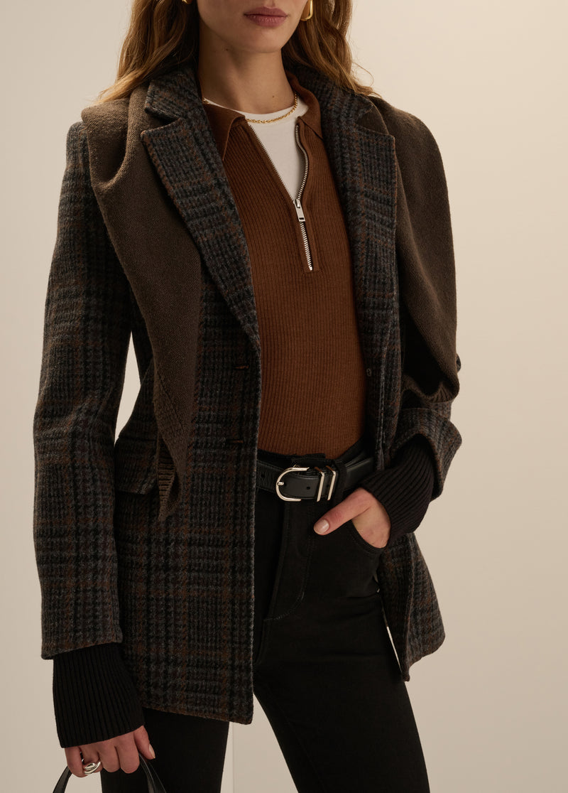 THE TRIANGLE SCARF