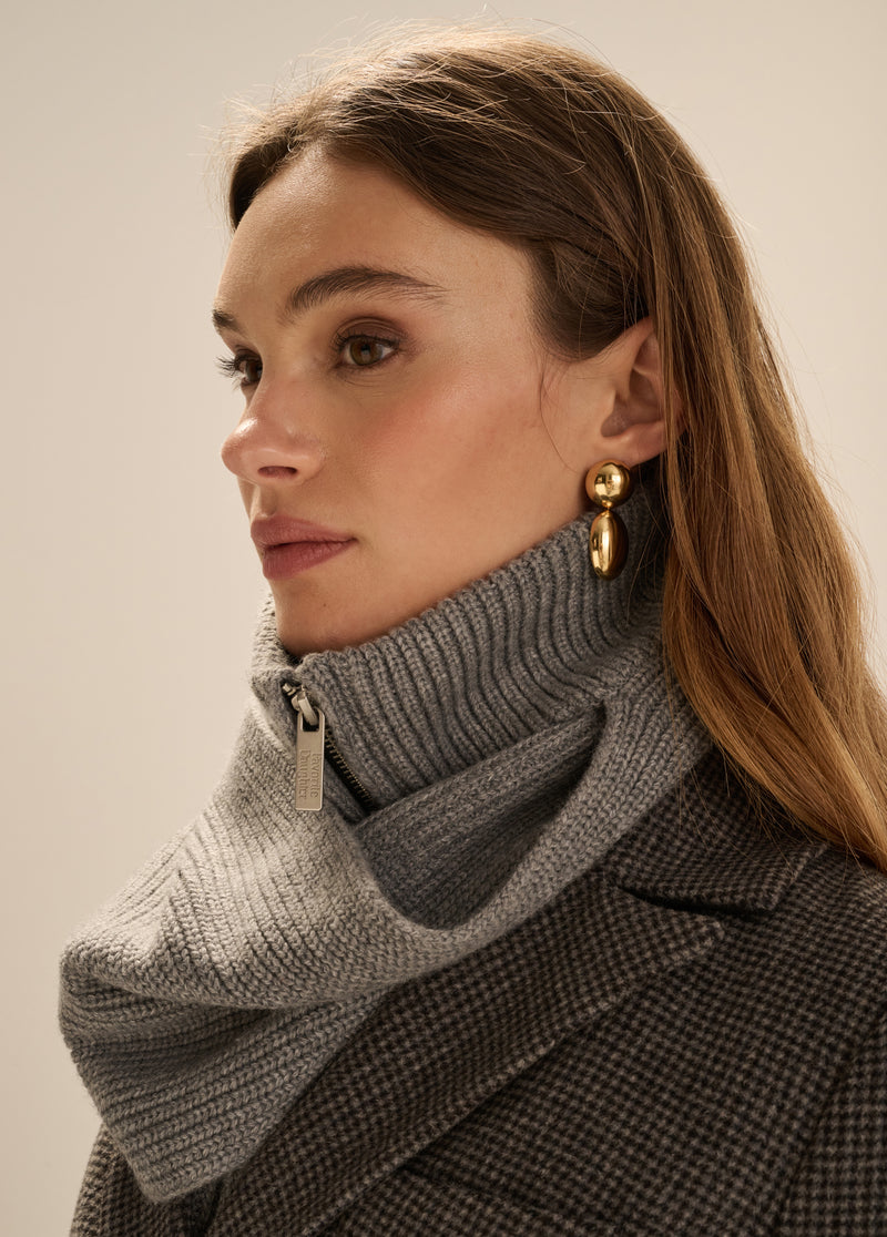 THE NECK WARMER SCARF
