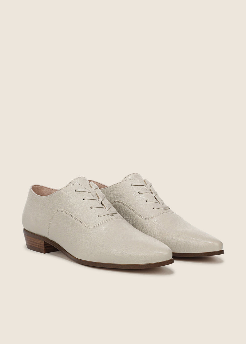 THE CALLIE OXFORD