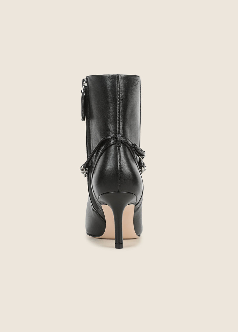 THE TATE BOOTIE