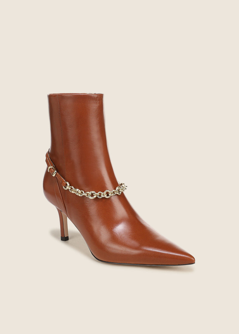 THE TATE BOOTIE